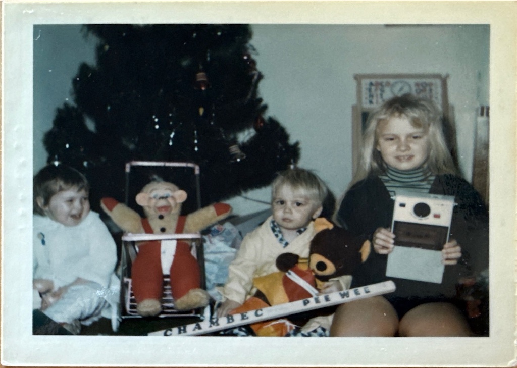 growing up in the 70s without digital devices was peak analog living